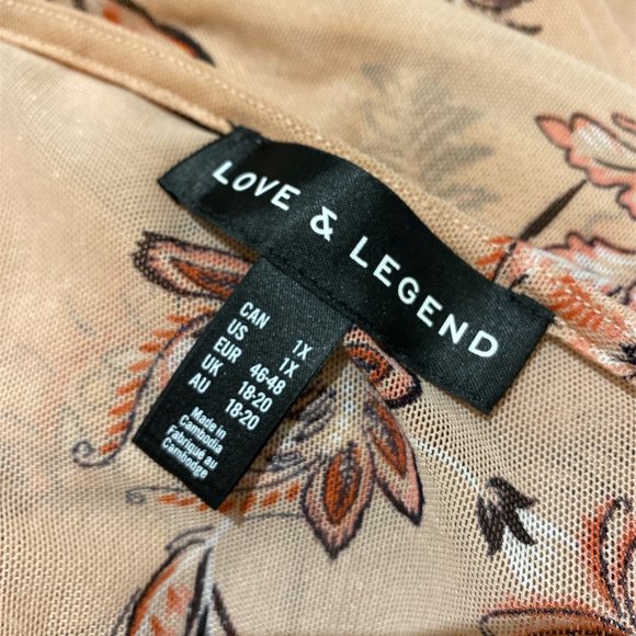 LOVE & LEGEND Floral Top Sz 1X Sheer & Stretchy Pretty Curvy Bell Sleeves - Picture 7 of 8